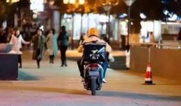 深夜外卖小哥最新爆料,揭秘外卖行业背后的辛酸与挑战